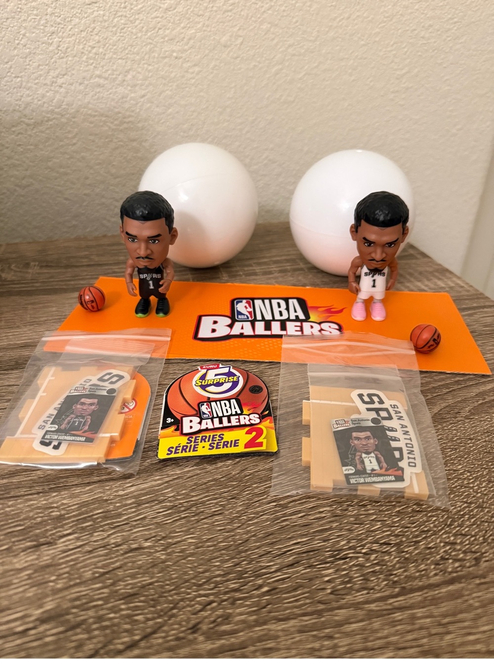 Victor Wembanyama San Antonio Spurs
#1 NBA Ballers Series 2 Bundle